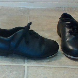 1W Capezio CG17C fluid tap shoes